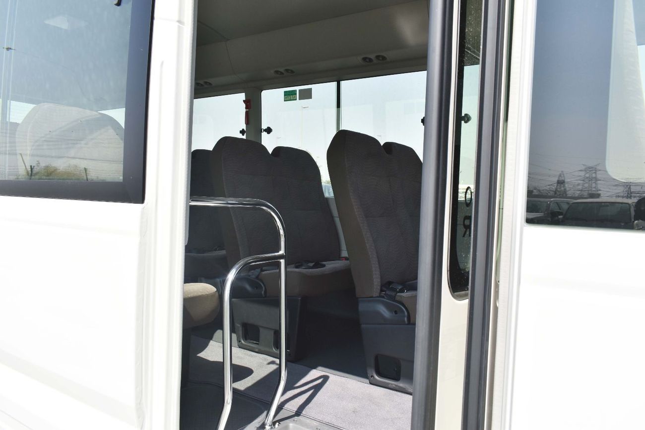 تويوتا كوستر 2.7L (23-Seater)