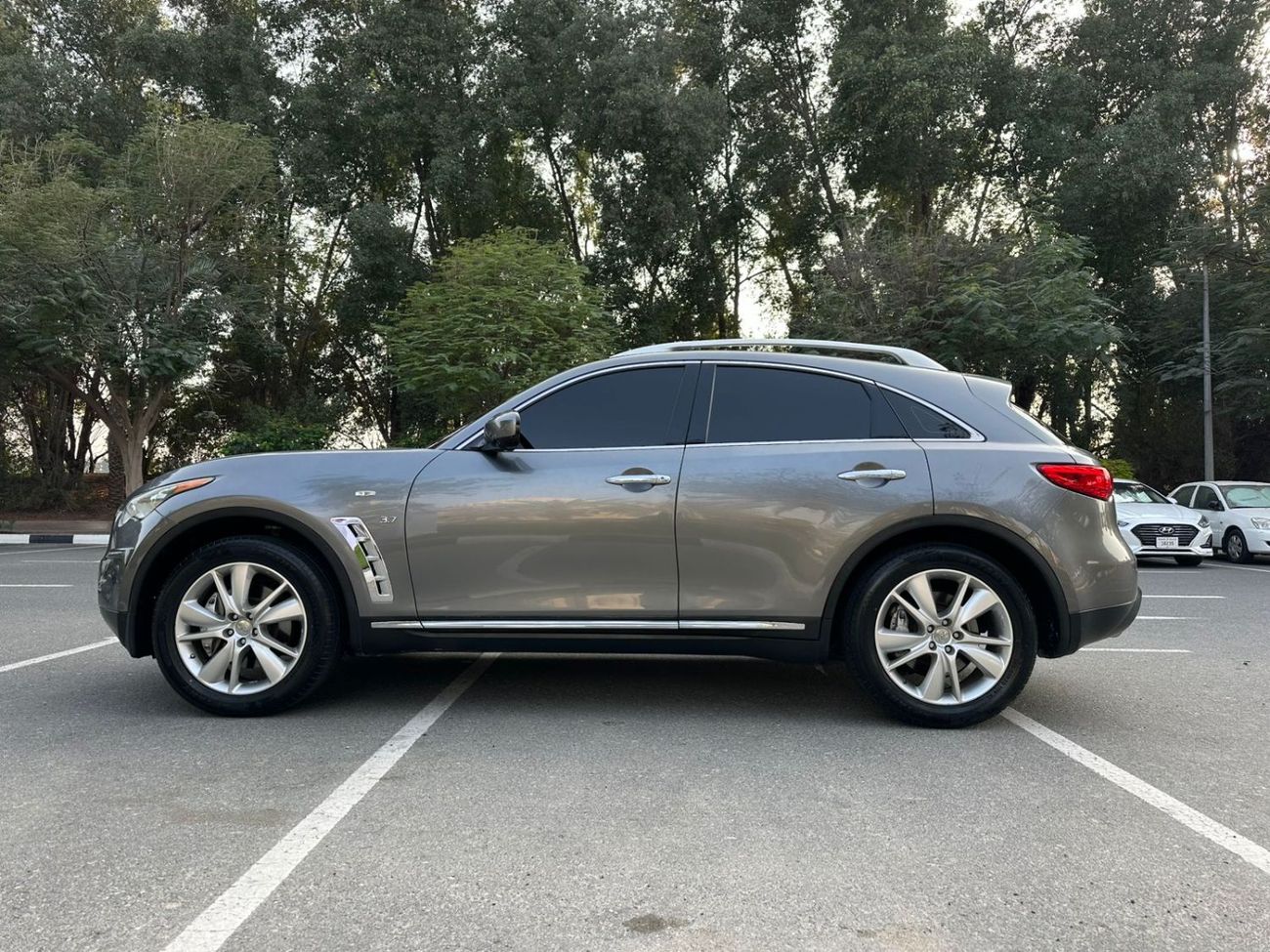 إنفينيتي QX70