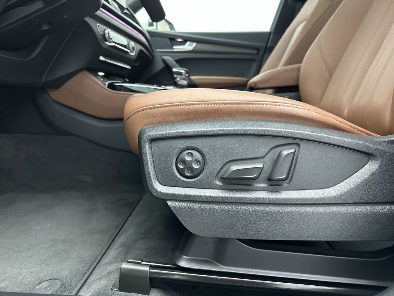 أودي Q5 45 TFSI ADVANCED 2.0L