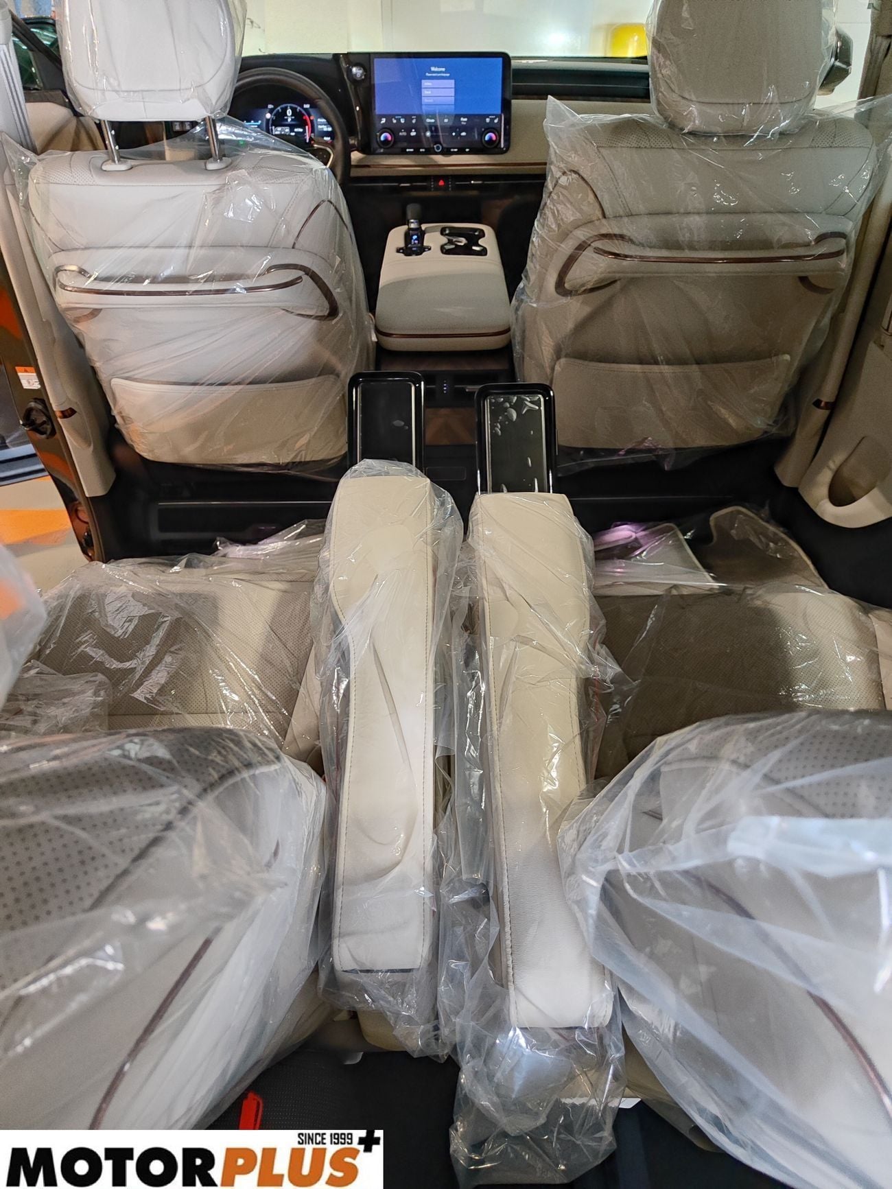 Lexus LM 350h Hybrid 7 Seater 2026 Model - Ready Stock!