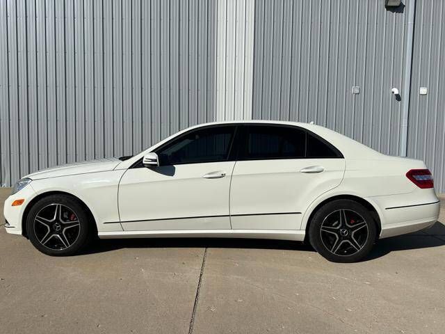 مرسيدس بنز 350 exterior - Side Profile