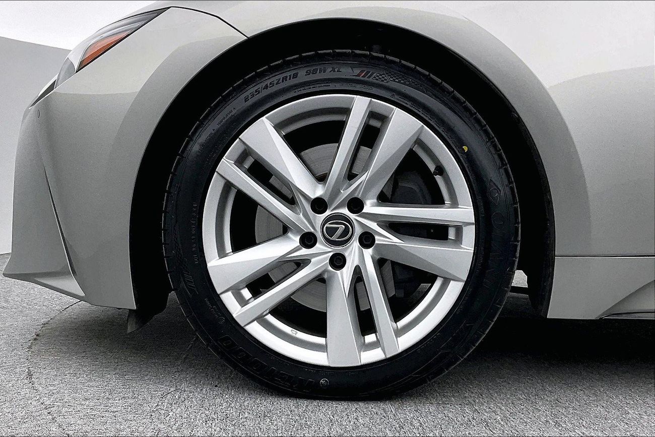 Lexus IS300 Premier | 1 year free warranty | 0 Down Payment