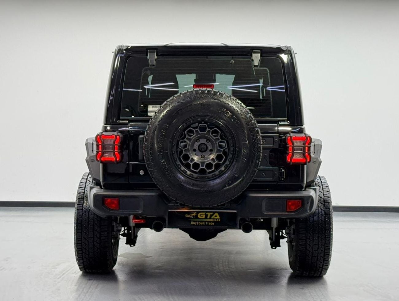 Jeep Wrangler Unlimited SAHARA 2019 Jeep Wrangler Unlimited Sahara, Warranty, Service History, Borla Exhaust, Fully Loaded,