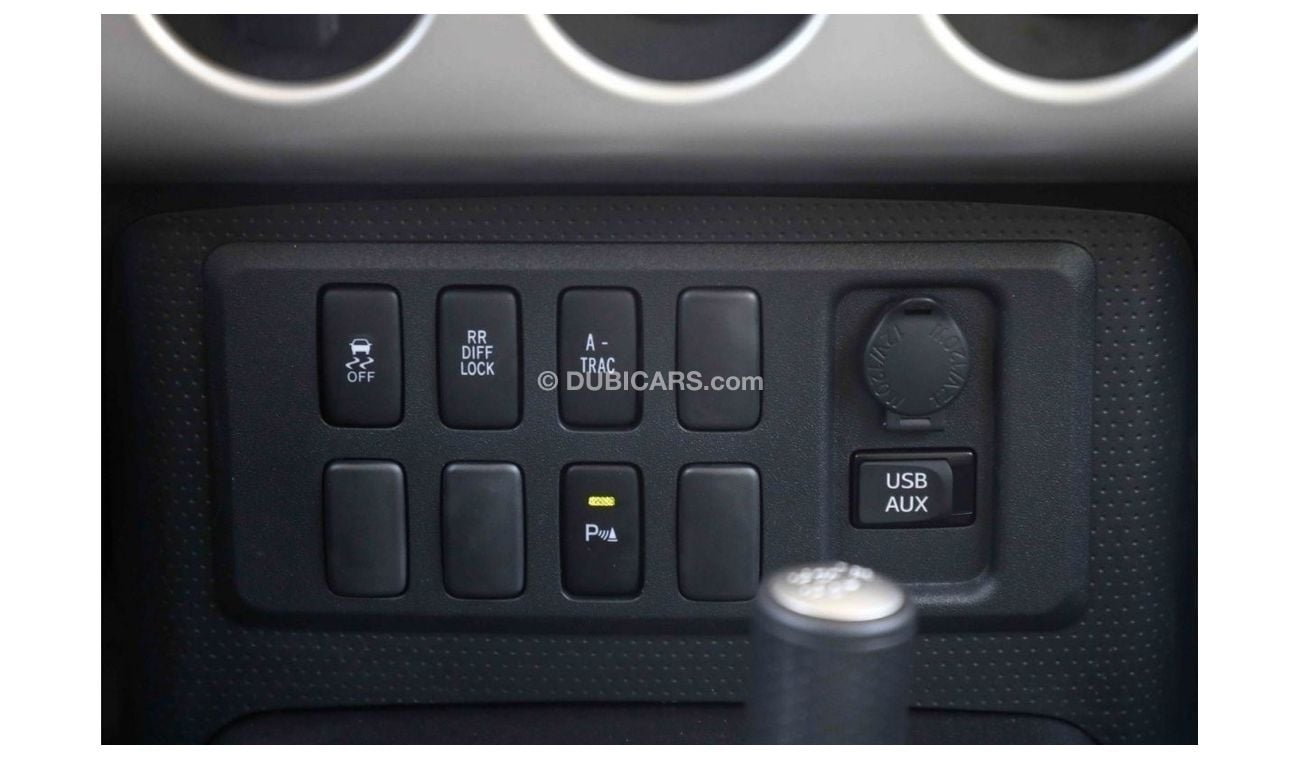 Toyota FJ Cruiser 2023 Toyota FJ Cruiser 4.0 Final Edition JBL - Beige inside Black & Beige | Export Only