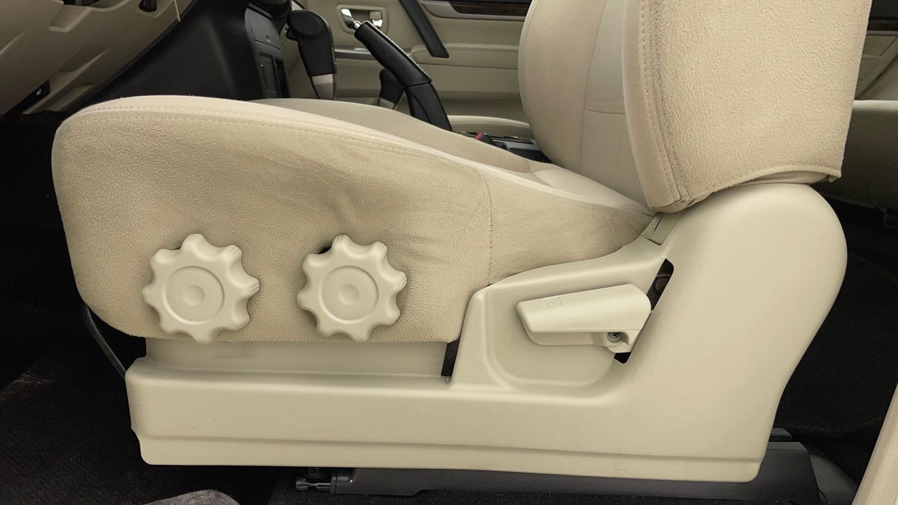 Mitsubishi Pajero GLS MIDLINE 3 | Zero Down Payment | Home Test Drive