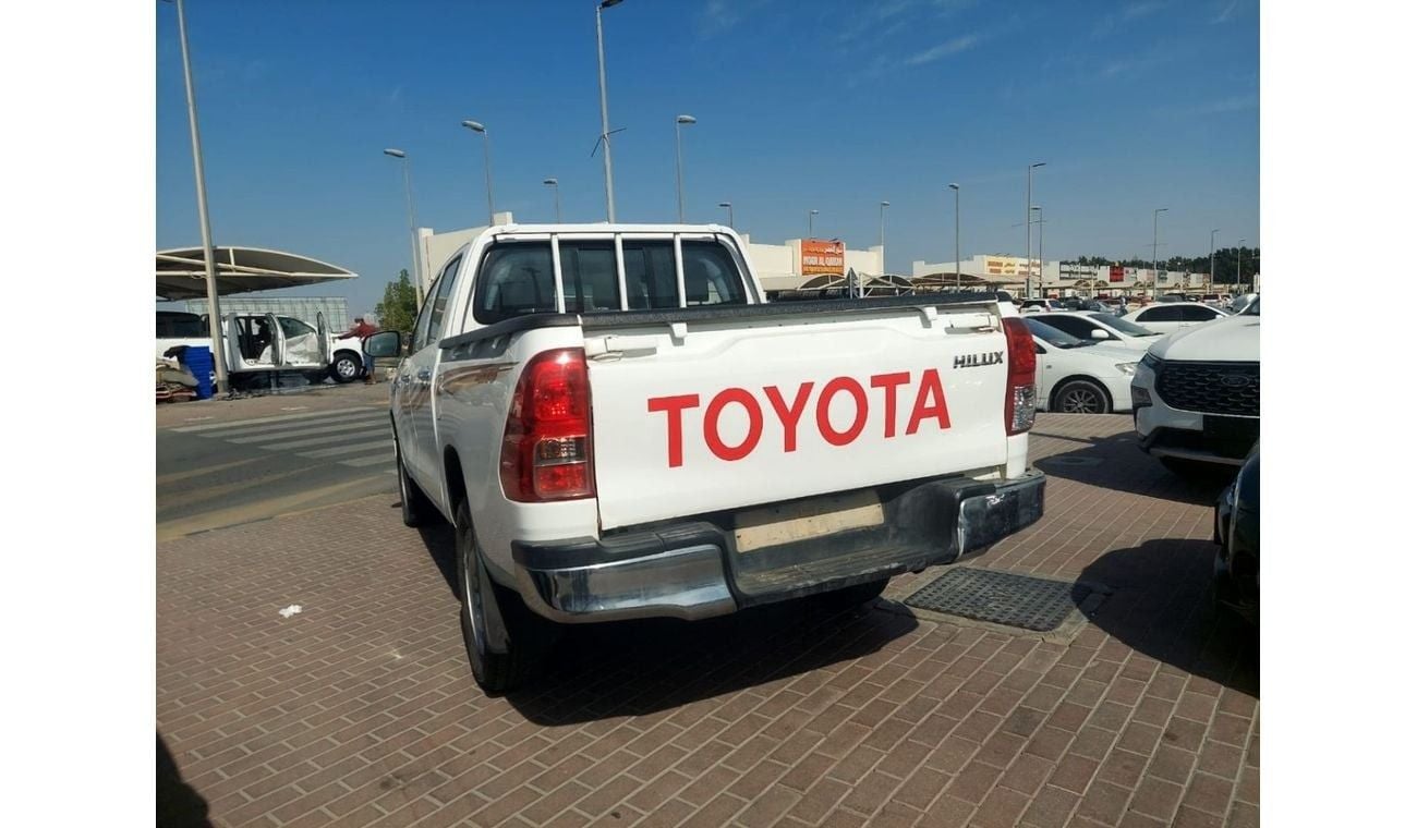 تويوتا هيلوكس DC 2.4L 4WD DIESEL MANUAL TRANSMISSION