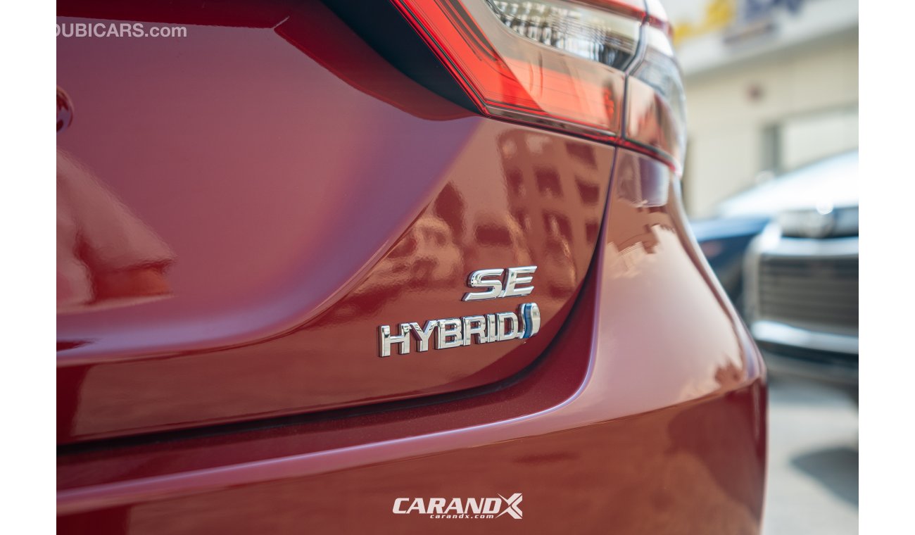 Toyota Camry SE Hybrid 2021 Red