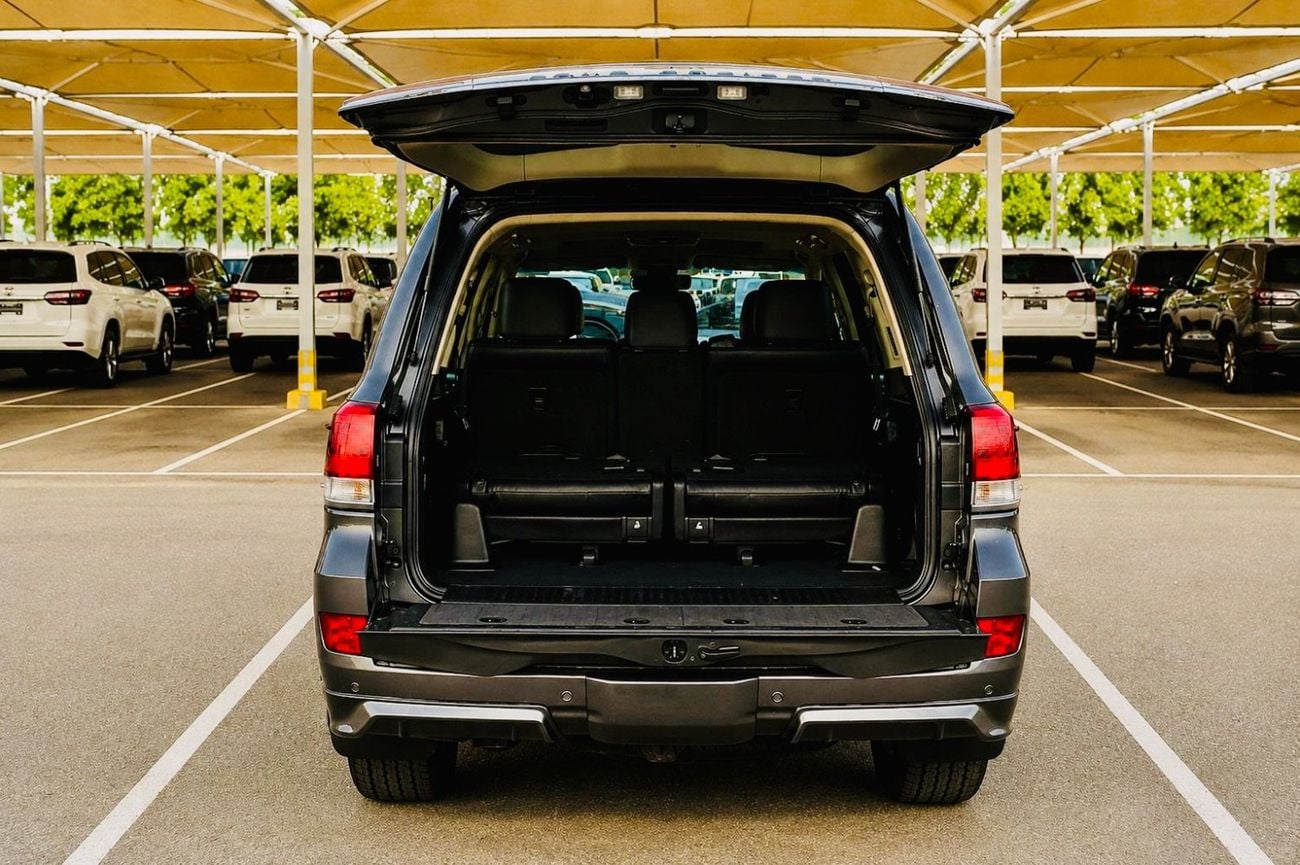 Toyota Land Cruiser VXR