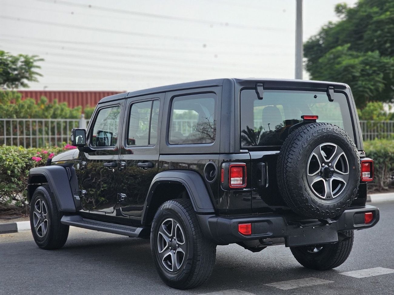 Jeep Wrangler Sport 3.6L A/T (5 Seater)