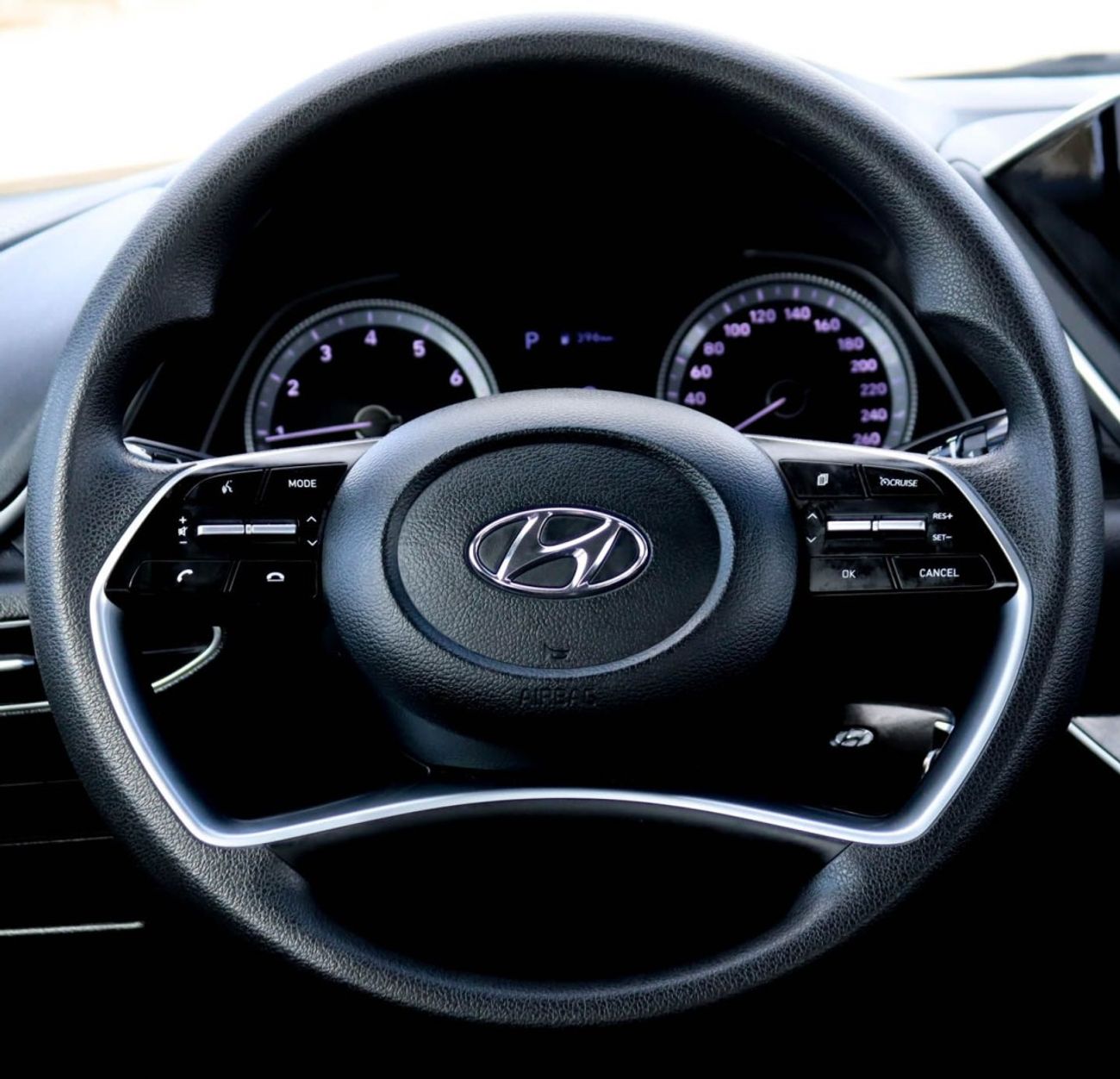 هيونداي سوناتا GL 2.5L Hyundai sonata 2023 GCC 2.5L Original paint accident-free in excellent condition 1388 P.M