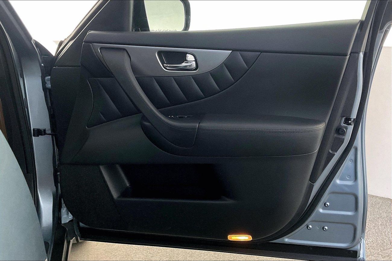 إنفينيتي QX70 Luxury / Luxe Sensory | شامل الضمان | 0 ﺪﻔﻋﺓ ﺃﻮﻟﻯ