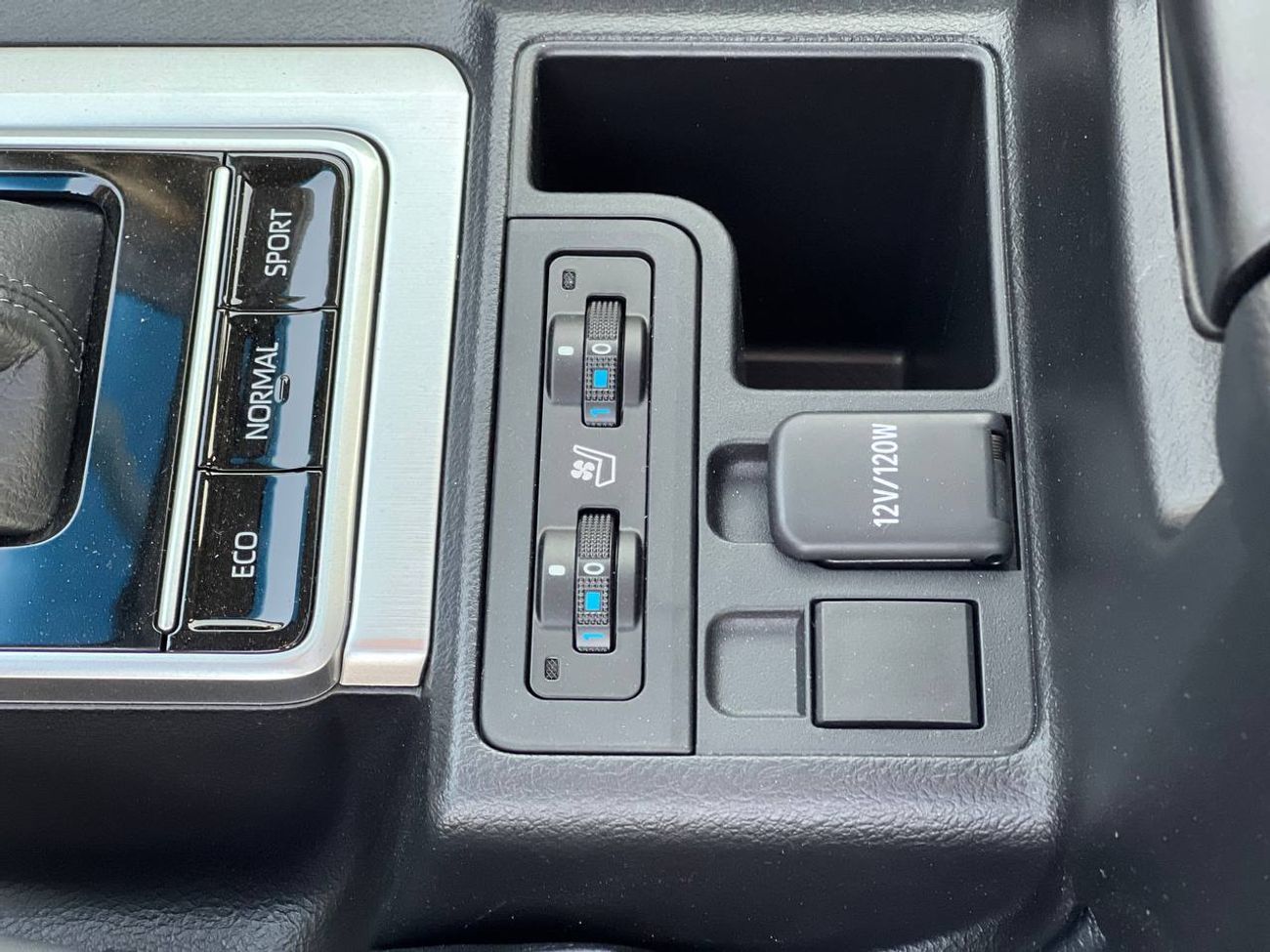 Toyota Prado VX+ 4.0L PTR A/T // 2023 // HIGH OPTION WITH POWER & LEATHER & COOLING SEATS , DVD & BACK CAMERA //