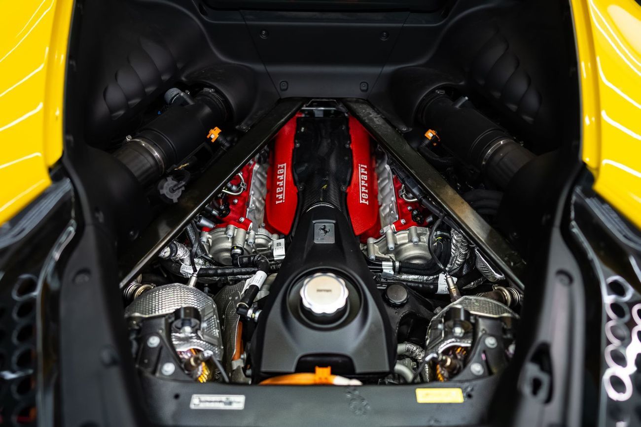 Ferrari SF90 Stradale VERY LOW MILEAGE | SF90 STRADALE | CARBON INTERIOR | TWO-TONE BODYWORK | LMG MOTORS