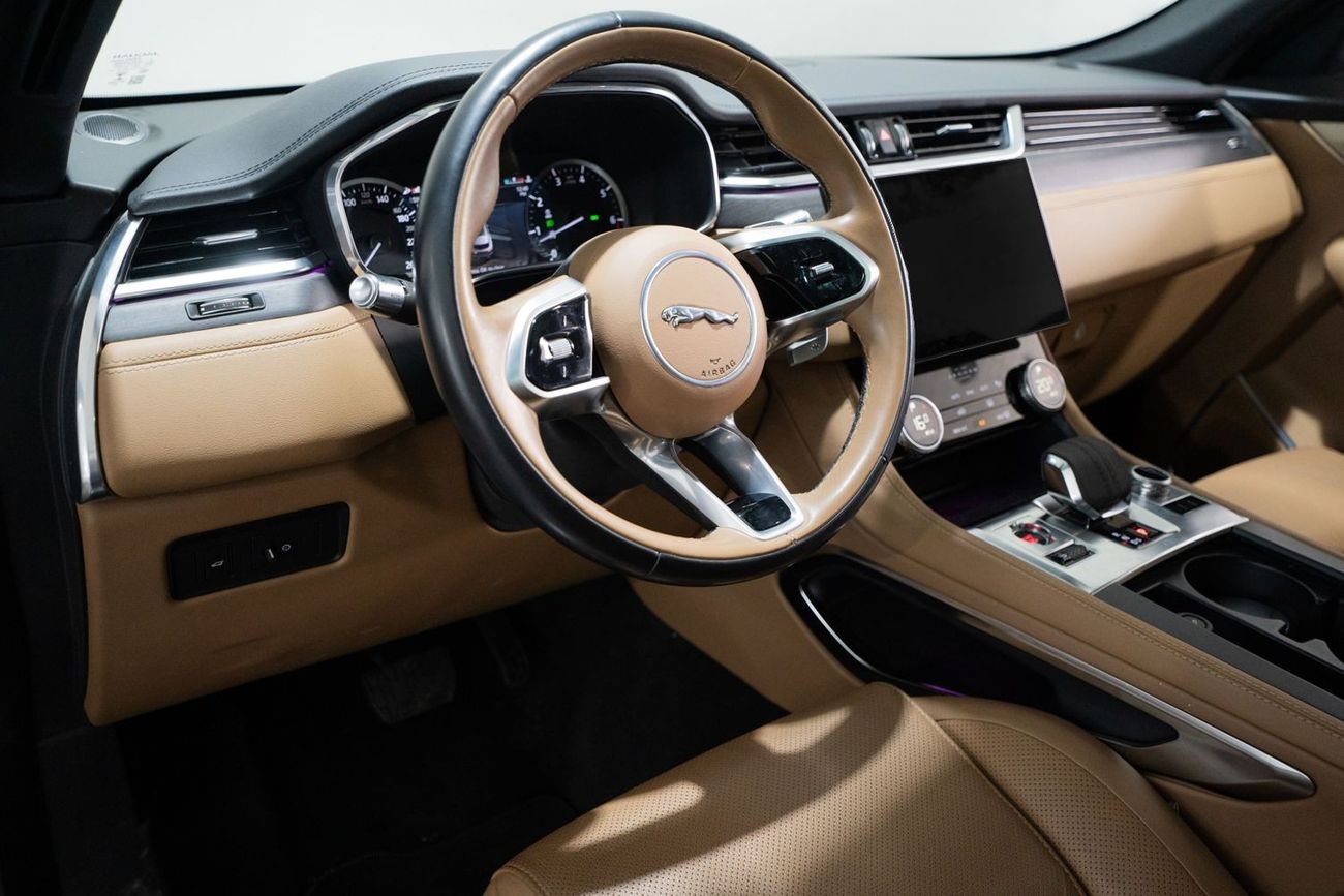 Jaguar F Pace Std 2.0L