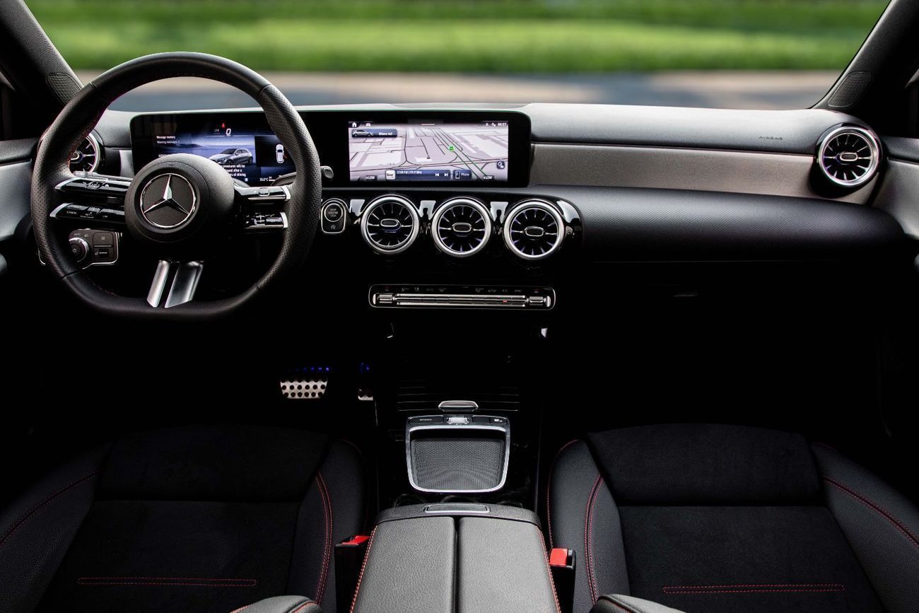 Mercedes-Benz A 200 2,937 P.M  | 0% Downpayment | A200 AMG HATCH | AGENCY WARRANTY!