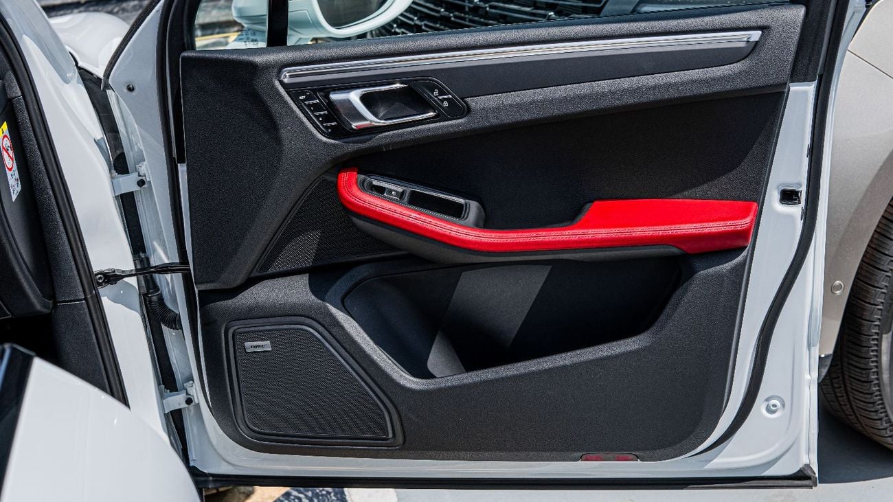 Porsche Macan Std 2.0L (252 HP) PORSCHE MACAN 2024 CARRARA WHITE METALLIC