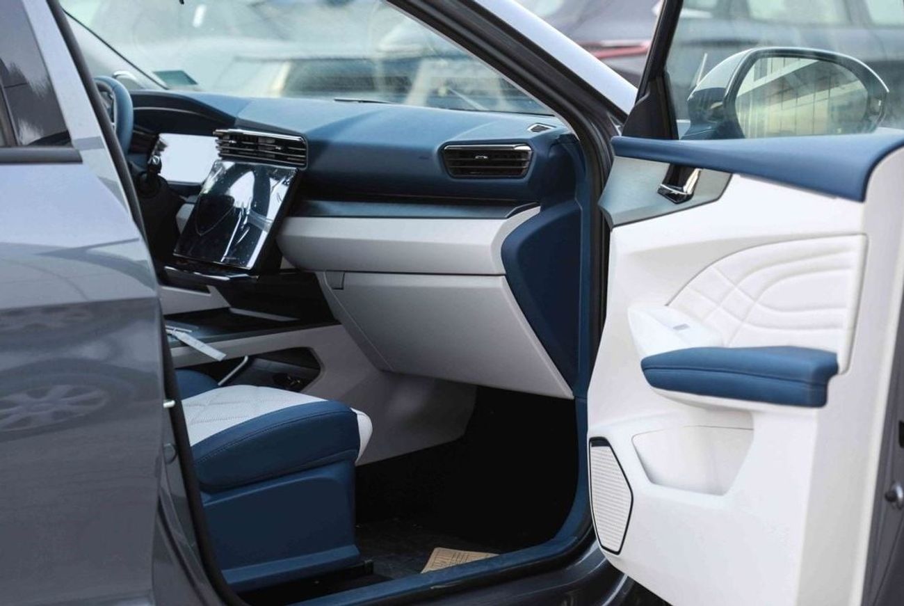 Kaiyi X7 2025 KAIYI X7 1.6 FLAGSHIP - DARK GREY inside BLUE & WHITE | Export Price