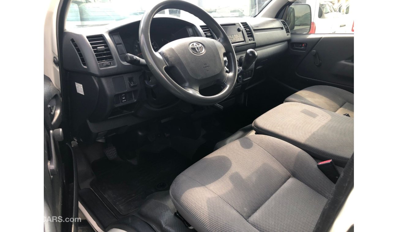 تويوتا هاياس Toyota Hiace Delivery van, model:2016.Excellent condition