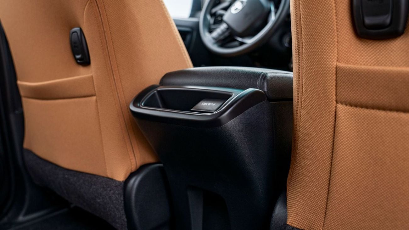 تويوتا فورتونر Toyota Fortuner 2.7L Petrol 4X4 MY2025