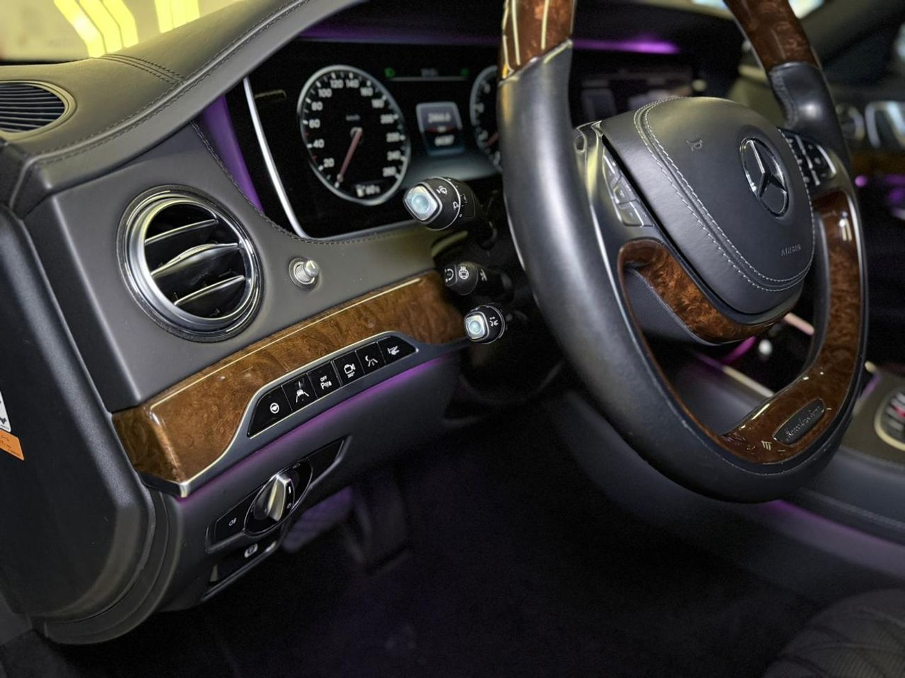 مرسيدس مايباخ S550 مايباخ 2015 Mercedes‑Maybach S 550 - Perfect Condition - Only 65,000 km !