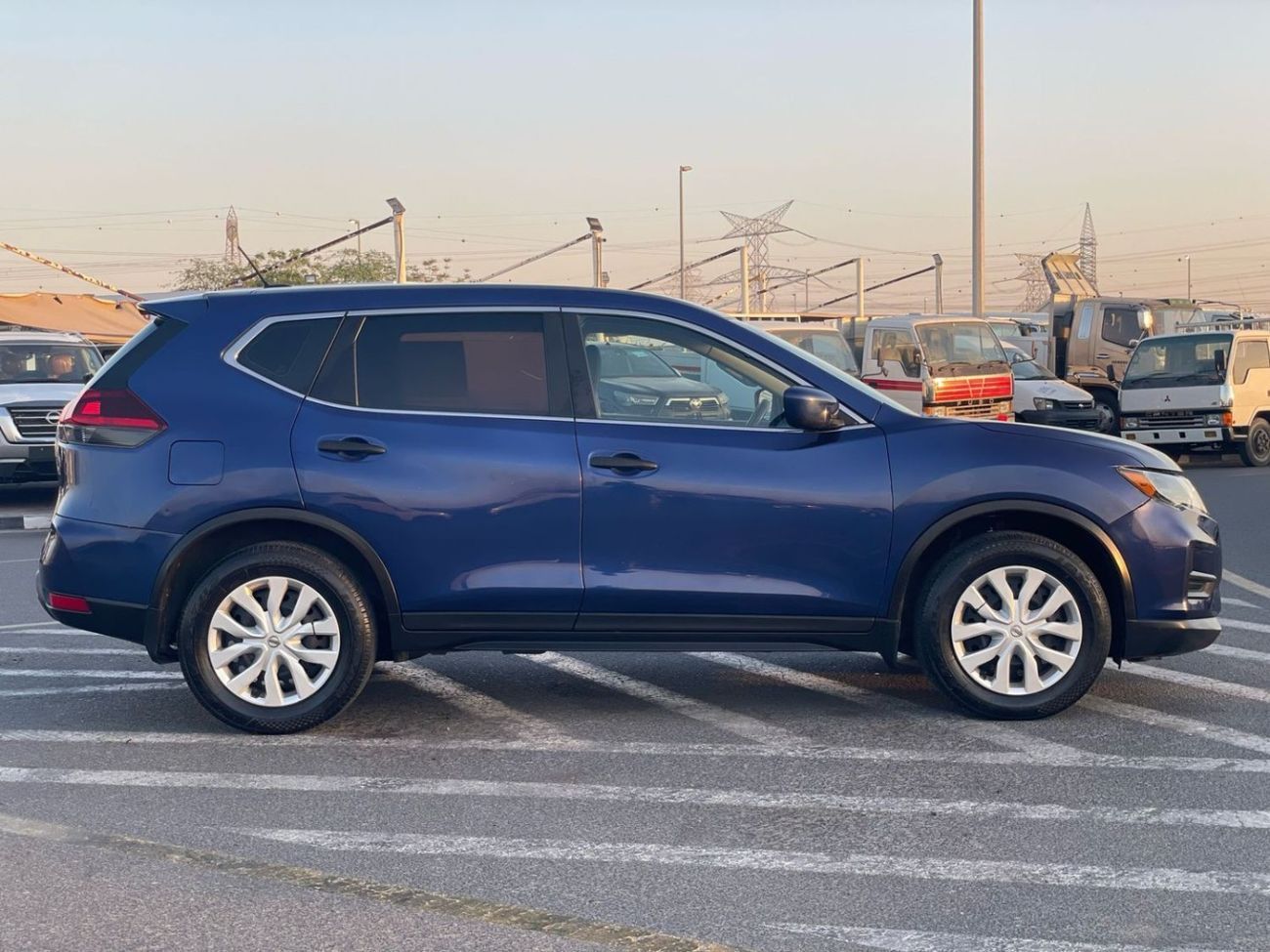 نيسان روج 2019 Nissan Rogue S MidOption 2.5L V4 - Multi Drive Mode - Rear CAM -