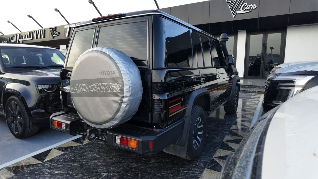 Toyota Land Cruiser TOYOTA LAND CRUISER HARD-TOP (70 SERIES) A/T 4.0L - 2024