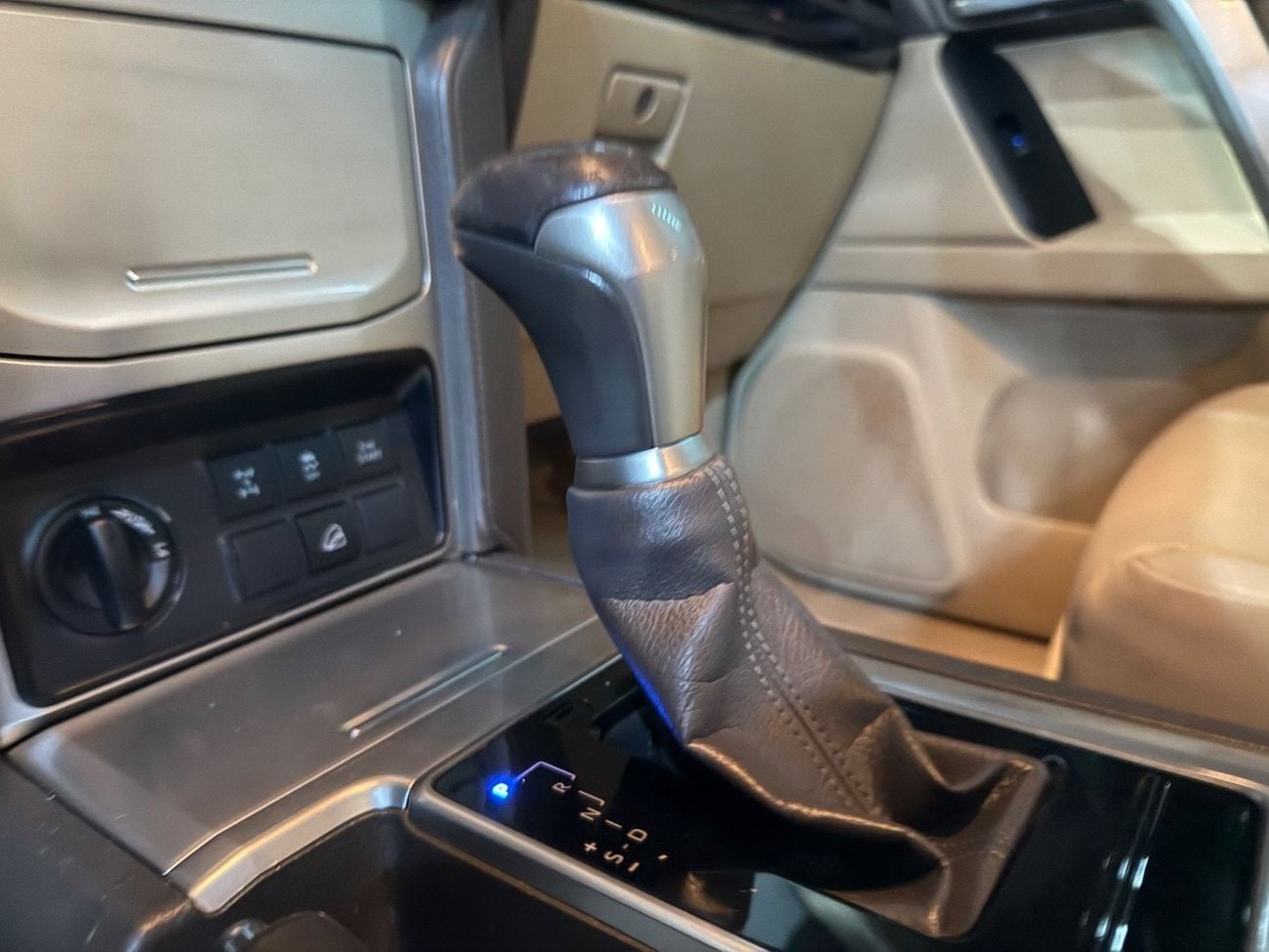تويوتا برادو VXR 4.0L 4WD