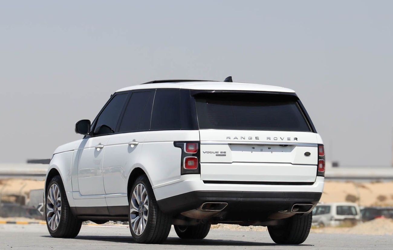Land Rover Range Rover Vogue SE 5.0L Range Rover GCC 2018, 5.0L 8V, Vogue SE Supercharged , Original Paint, Accident-Free 4
