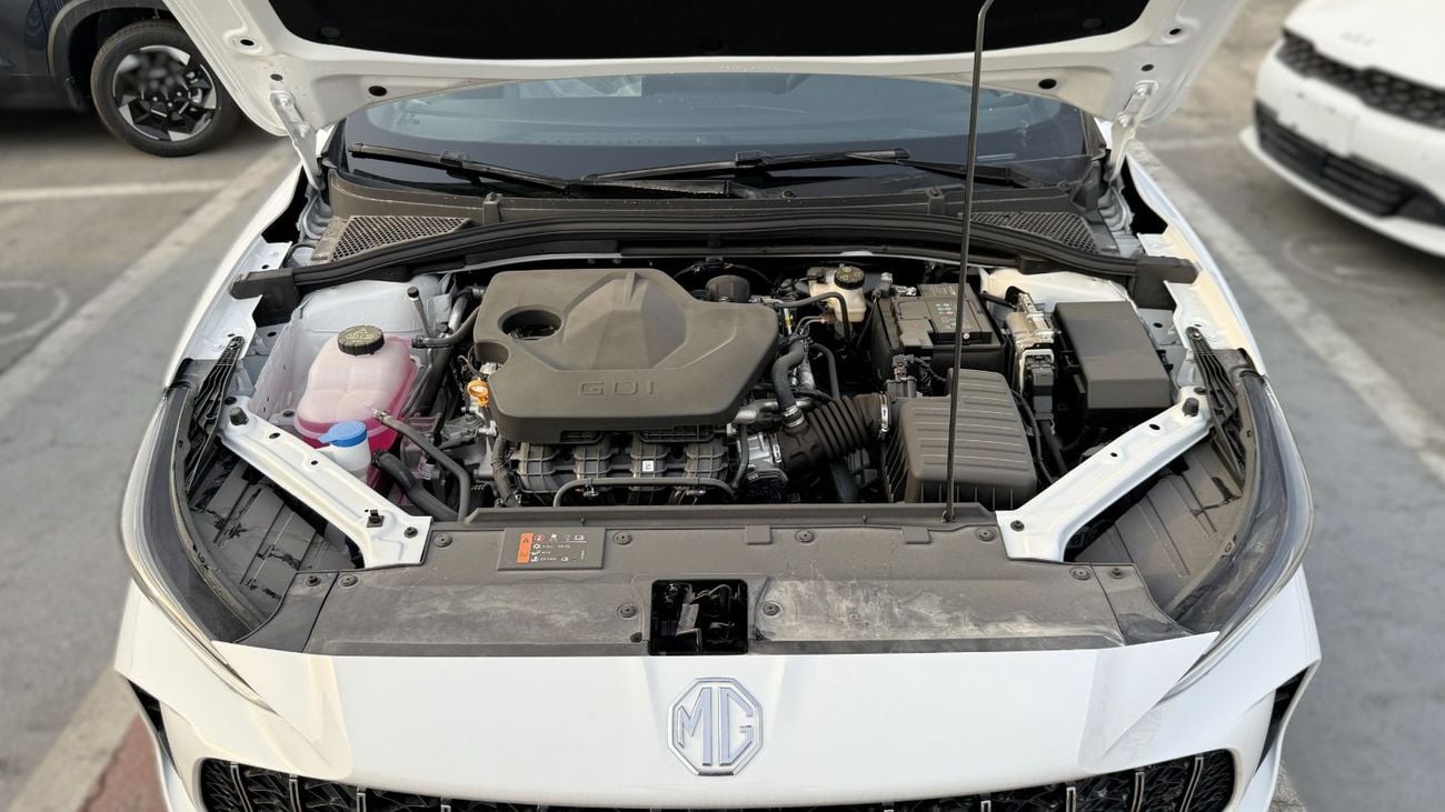 أم جي 5 MG5 1.5L Petrol 2025YM