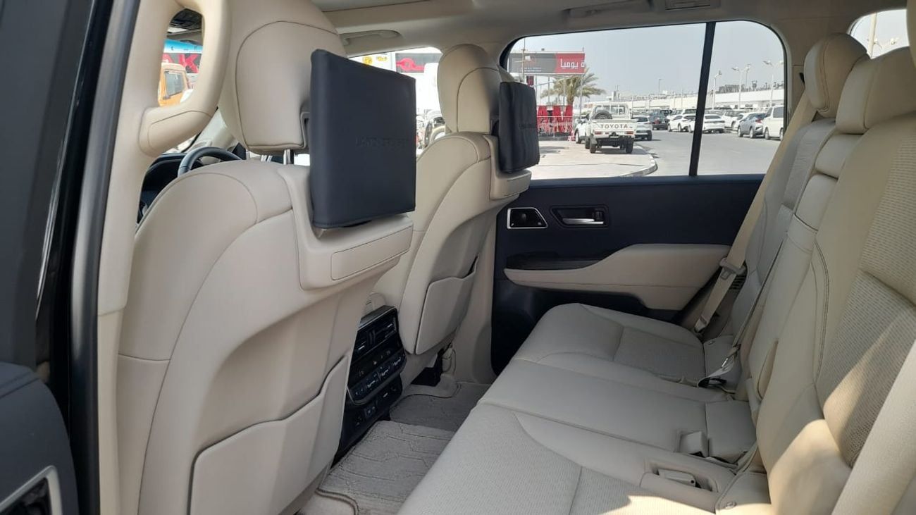 تويوتا لاند كروزر Right-Hand drive Diesel ZX black with biege