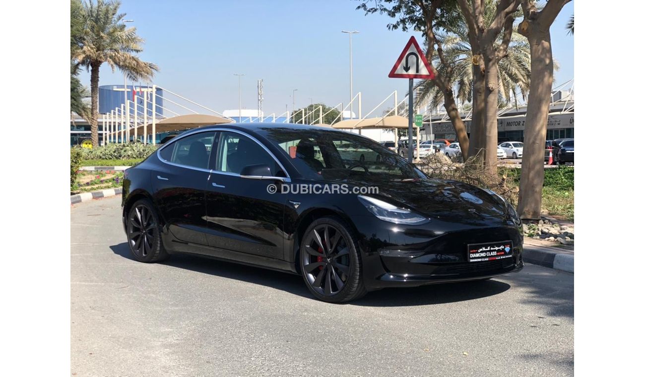 تسلا موديل 3 ايسلا موديل 3
