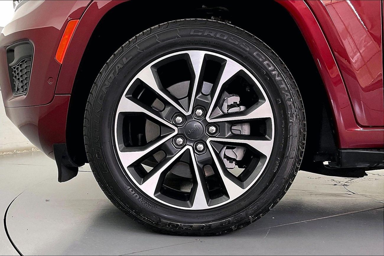 جيب جراند شيروكي Overland | ضمان مجاني لمدة عام | 0 دفعة أولى