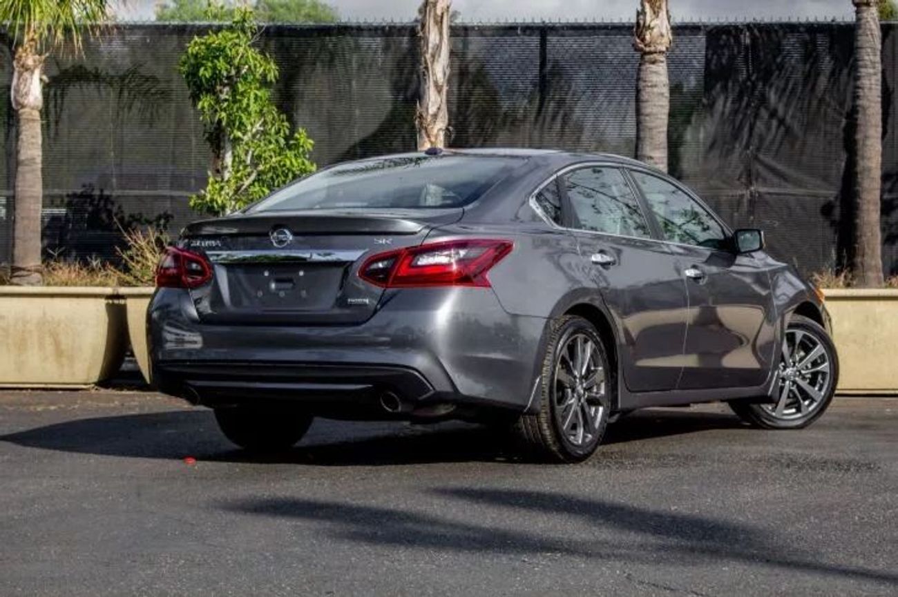 Nissan Altima SR sports