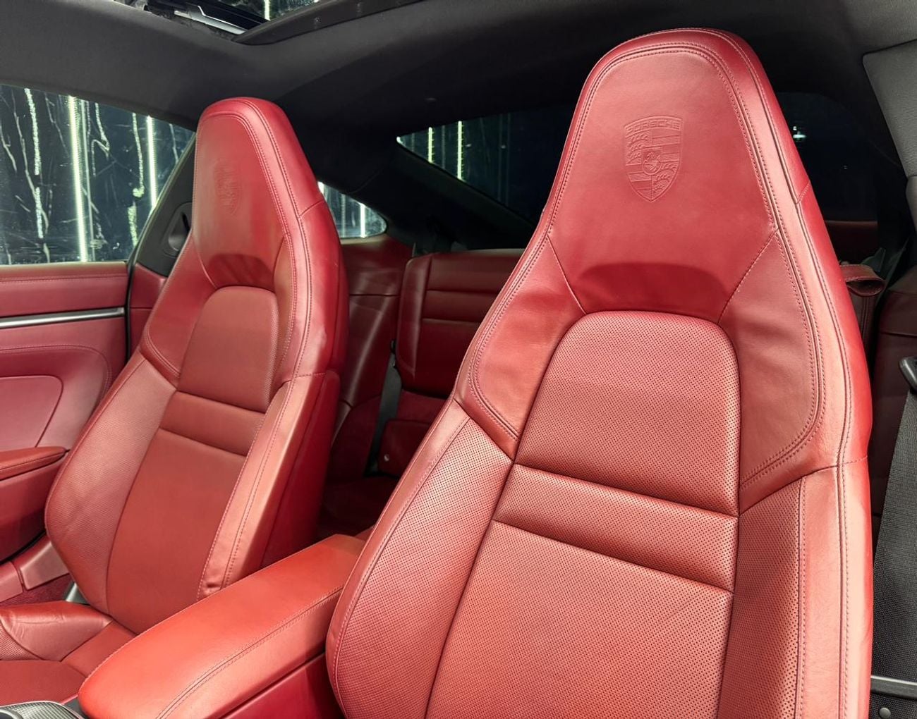 Porsche 911 Carrera 4S 3.0L (380 HP) Coupe