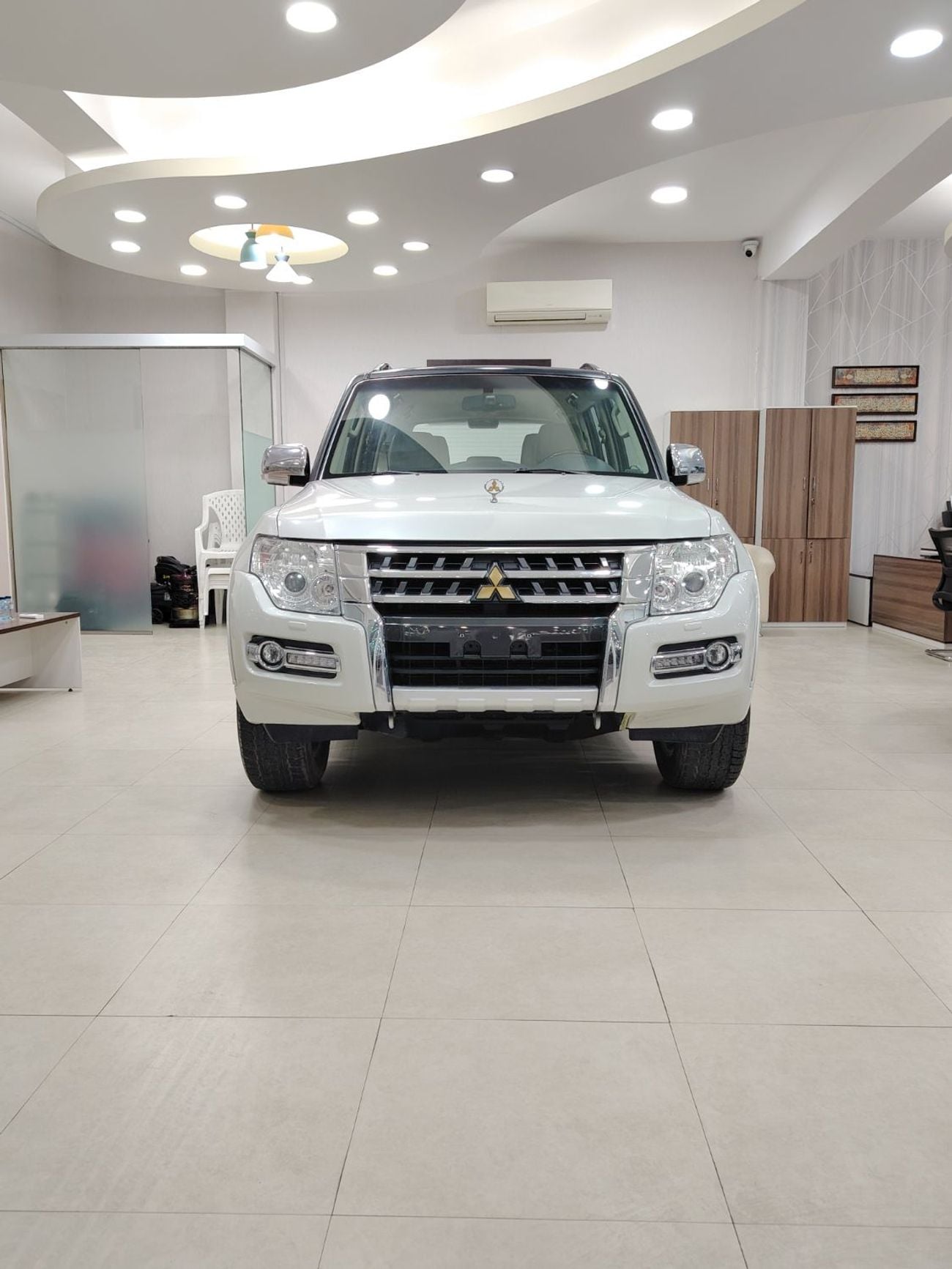 Mitsubishi Pajero GLS H/L PLATINUM PLUS