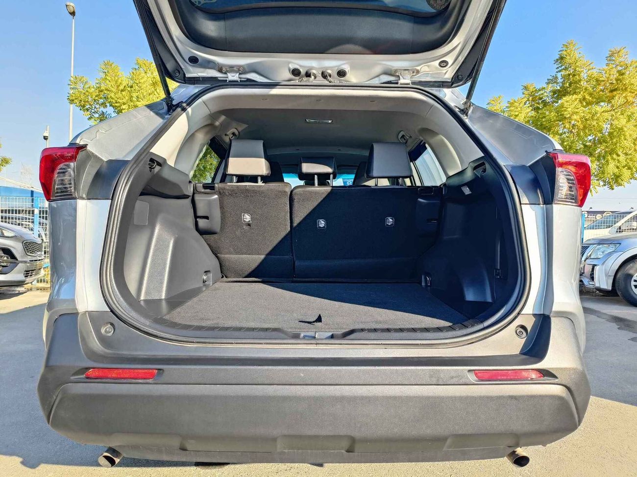 Toyota RAV4 LE/ LEATHER SEATS/ RIMS/ DVD CAMERA/ RADAR/LOT#74486