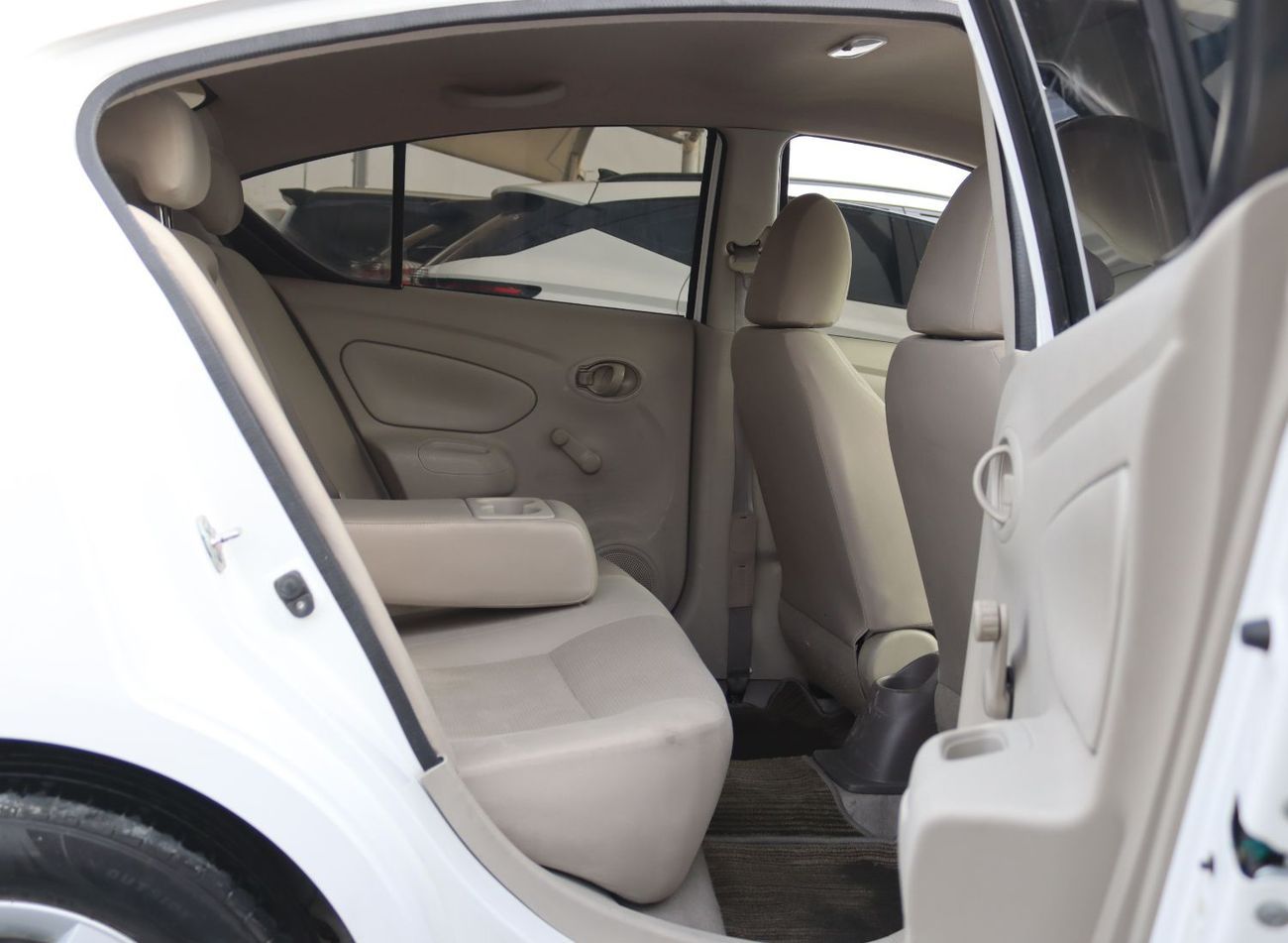 نيسان صني نيسان صنى - 2022 -خليجى - بدون حوادث -محرك 1.5 -بحاله ممتازه