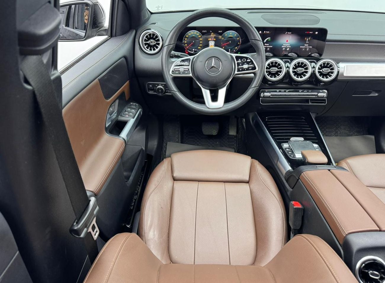 مرسيدس بنز GLB 220 2022 Mercedes-Benz GLB 220, Warranty, Excellent Condition.