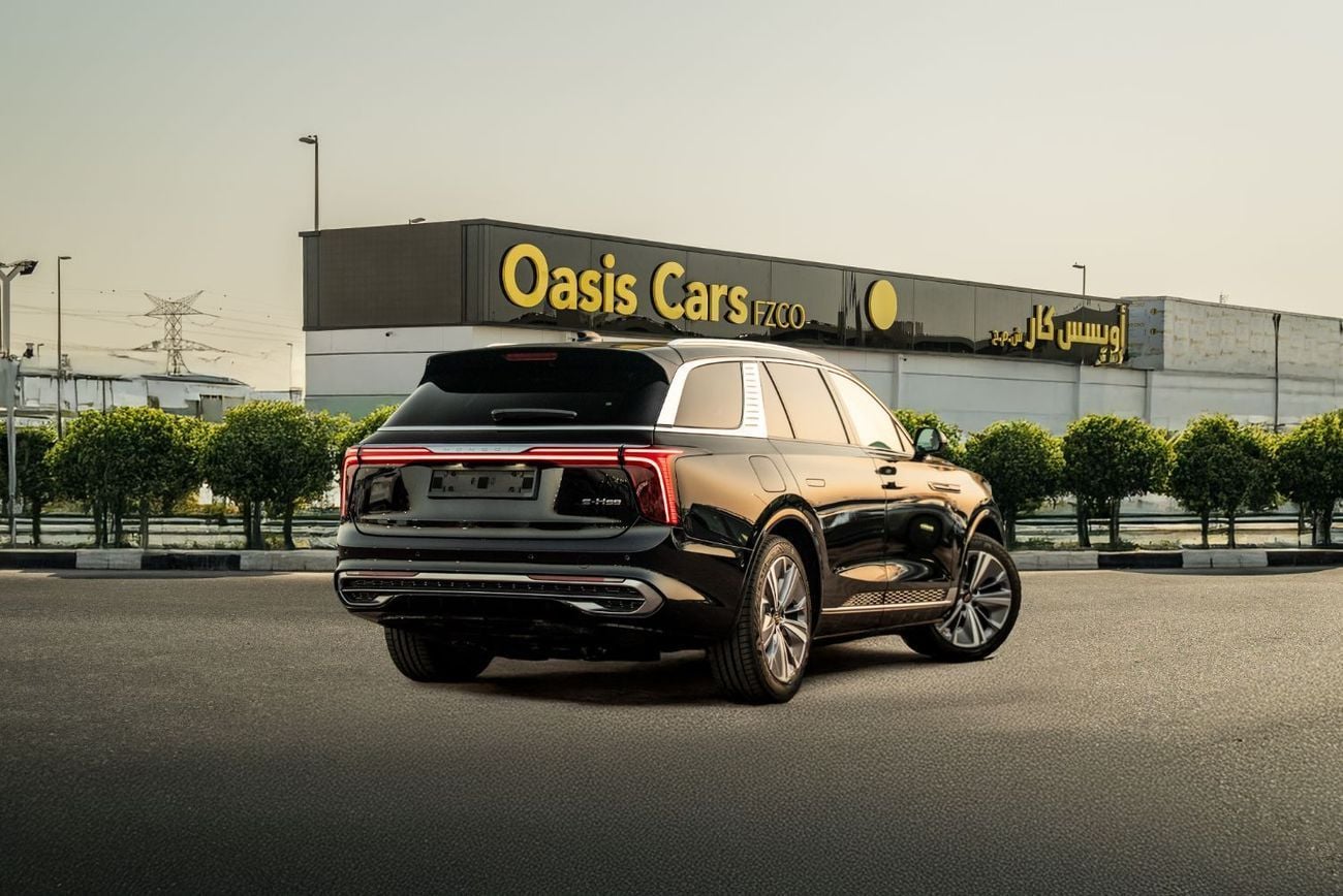 HONGQI EHS9 DELUXE 2022 Agency Warranty Full Service History GCC