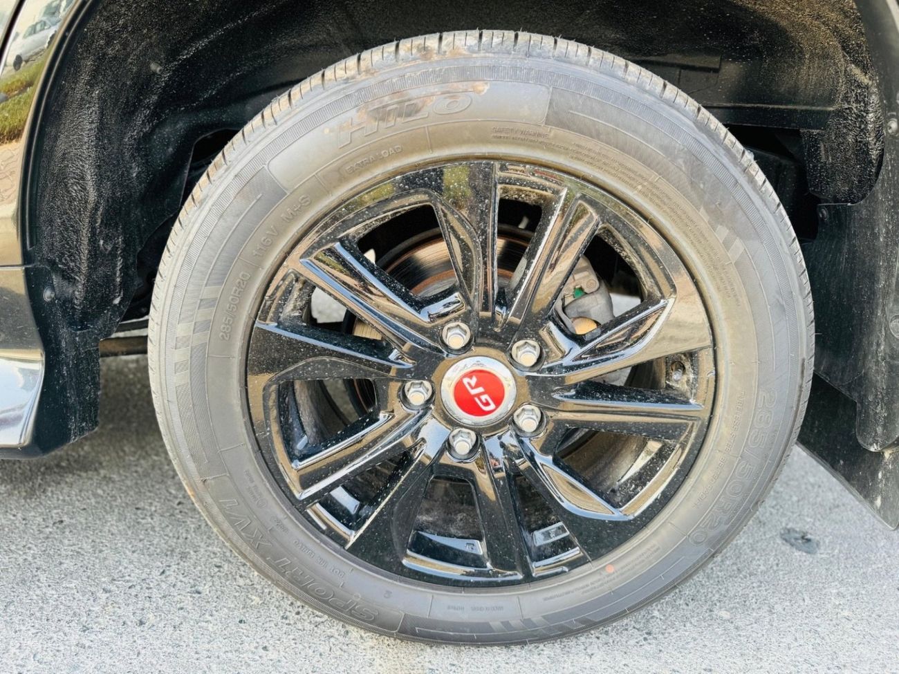 Toyota Land Cruiser Toyota Land Cruiser 2018 black color v6 full options