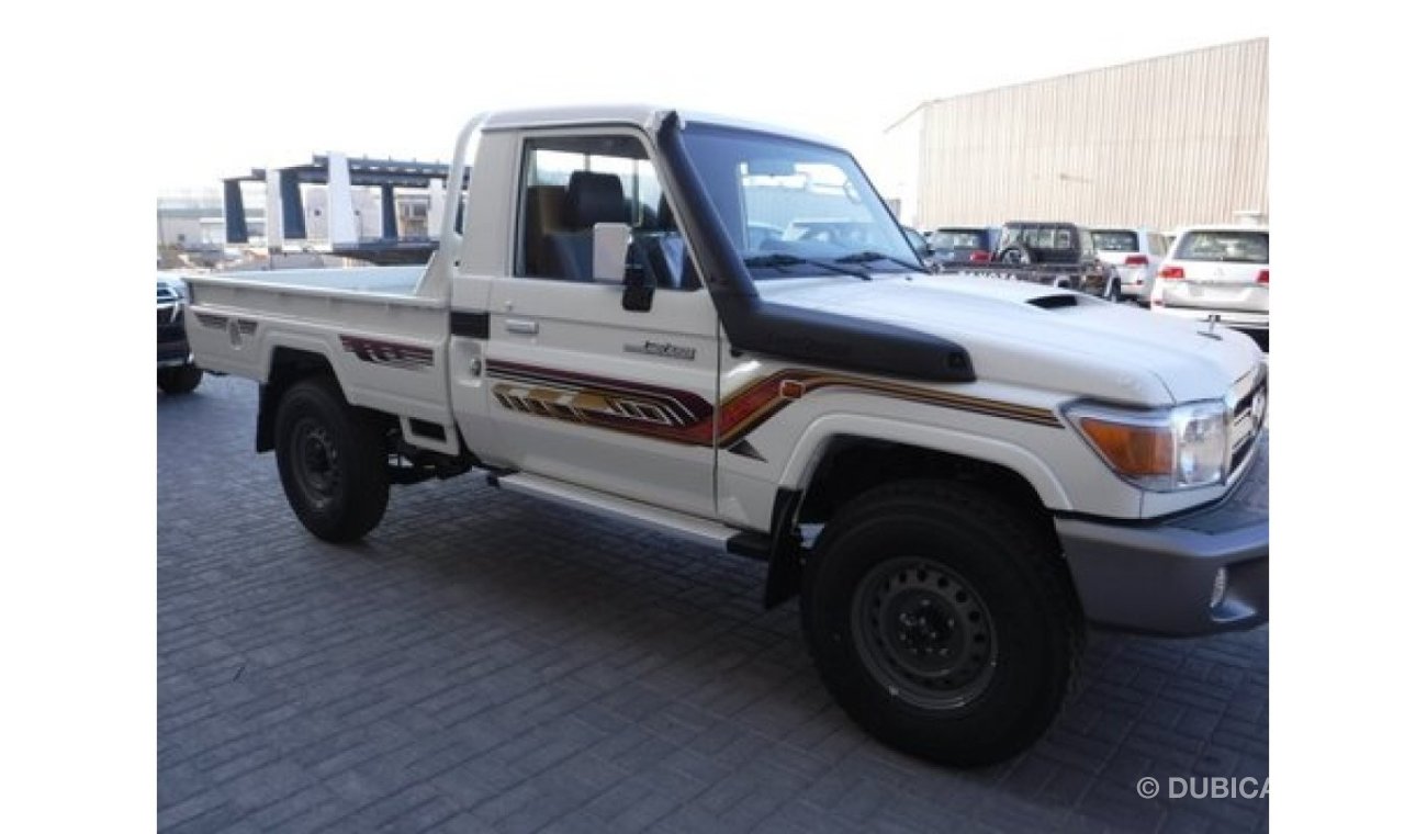 تويوتا لاند كروزر بيك آب LC79 4.5 DIESEL SINGLE CABIN FULL OPTION