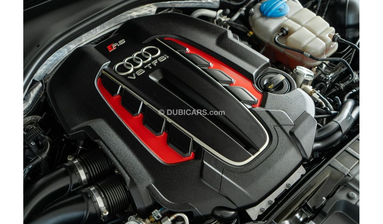 Audi RS6 Std 2014 Audi RS6 Avant 4.0L V8 Twin Turbo / Full-Service History