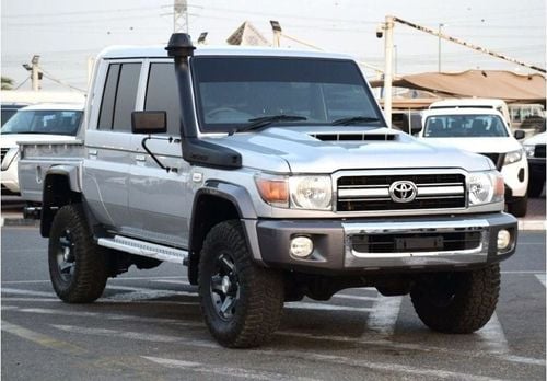 Toyota Land Cruiser Pick Up 4.5L 8cyl Diesel, Manual, Four Wheel (Right hand)