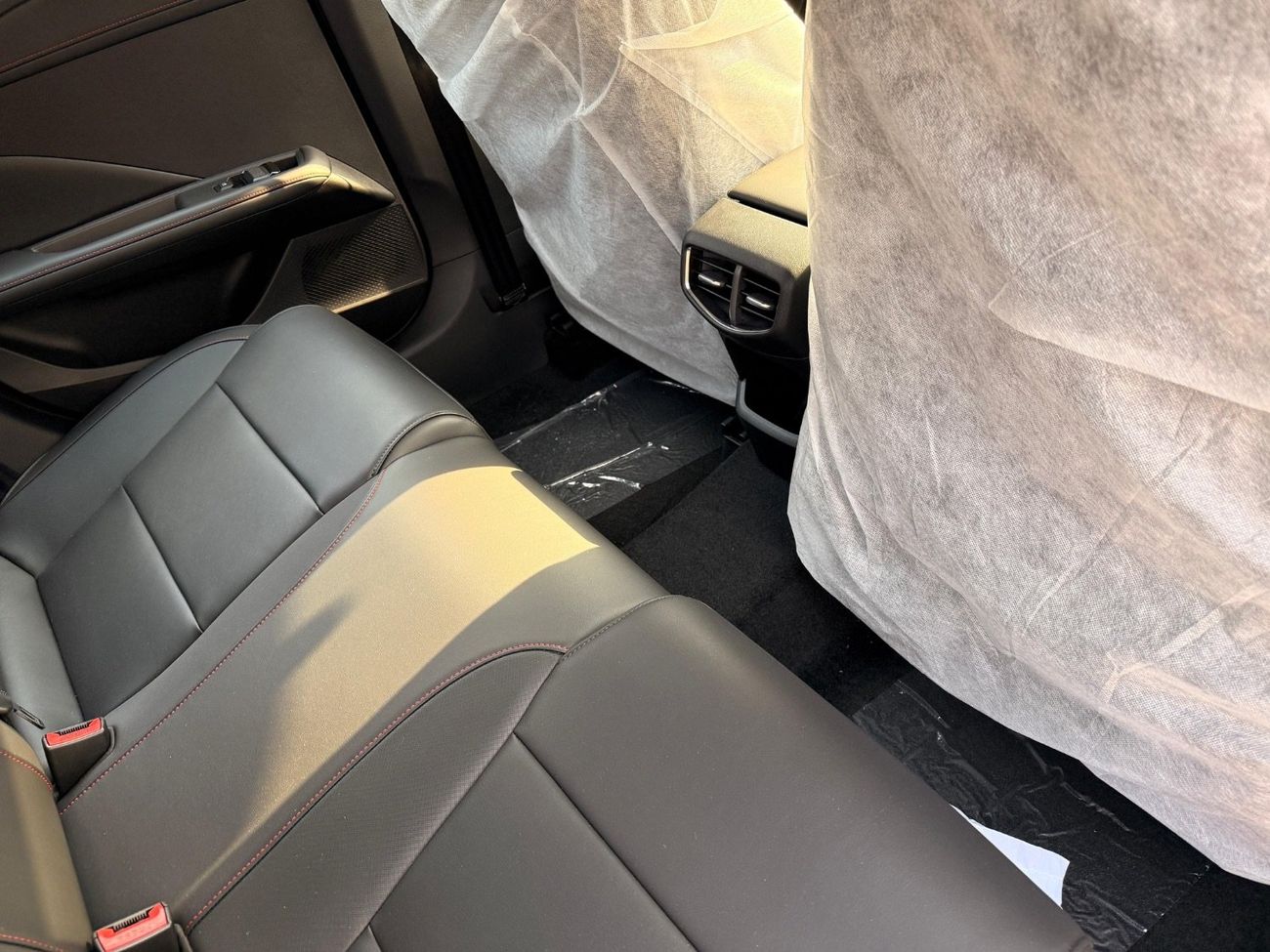 أم جي 5 MG5 2025 180DVVT Global Deluxe Edition - Automatic with Sunroof | Export price