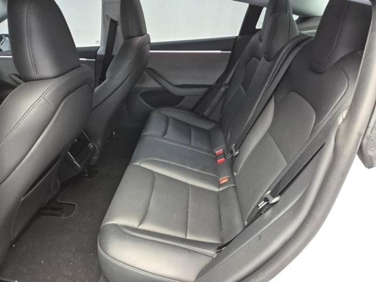 تسلا موديل 3