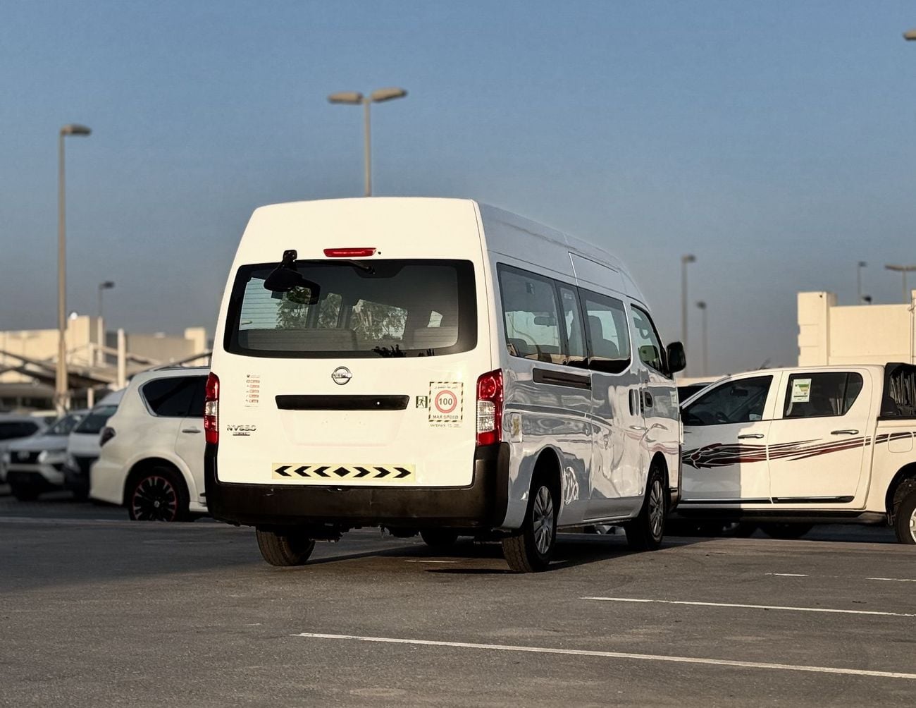 Nissan Urvan STD Nissan Urvan automatic | 2.5 L | 2020 | GCC | Accident-Free | In Excellent Condition | 1092 P.M