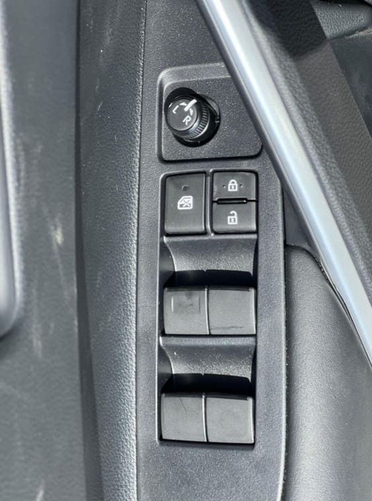 Toyota Corolla Cross 1.8L GLI (HEV) 2.0 L GLI (HEV)