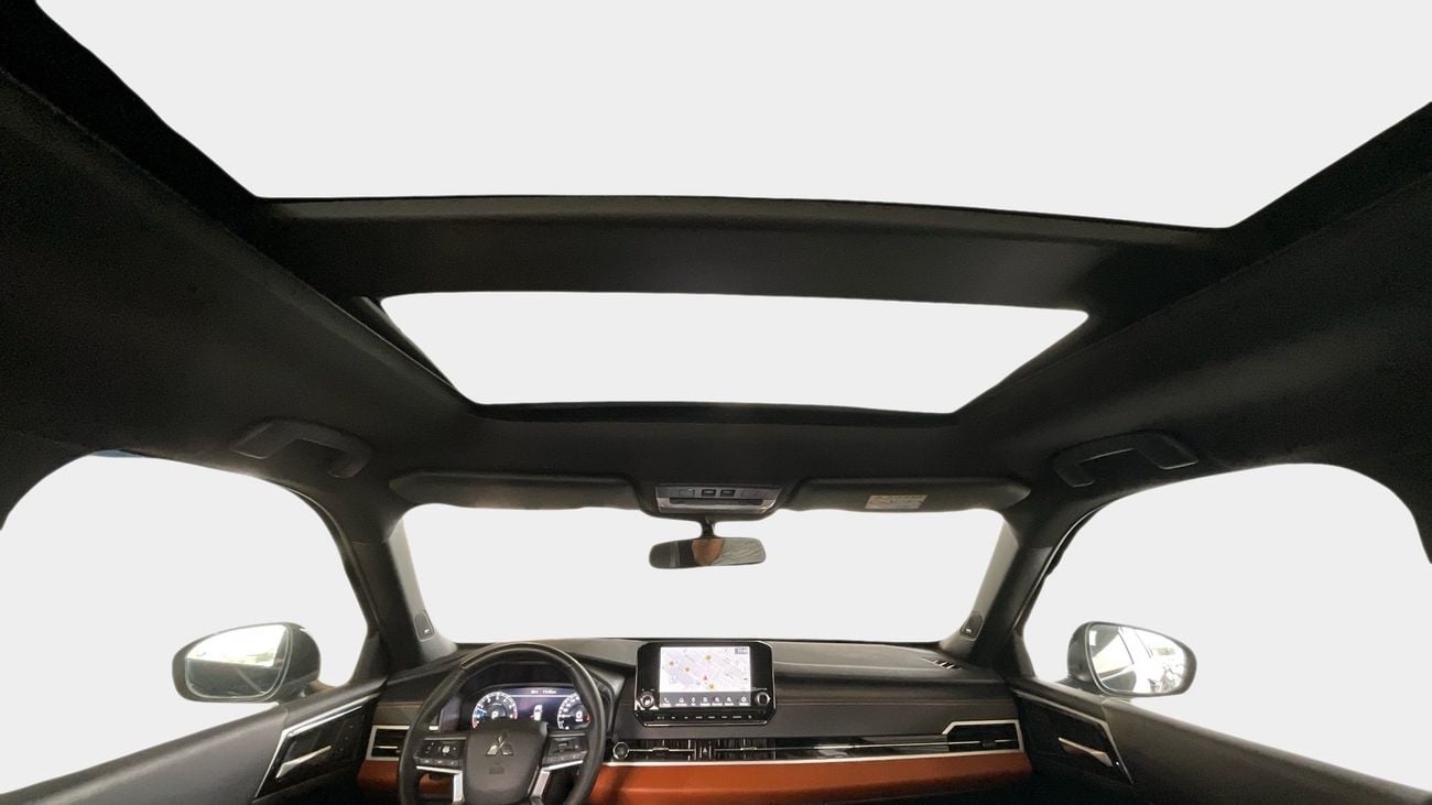 ميتسوبيشي آوتلاندر 2.5 GLX AUTO 4WD 7SEAT PREMIUM LAUNCH ED | شامل الضمان | 0 ﺪﻔﻋﺓ ﺃﻮﻟﻯ