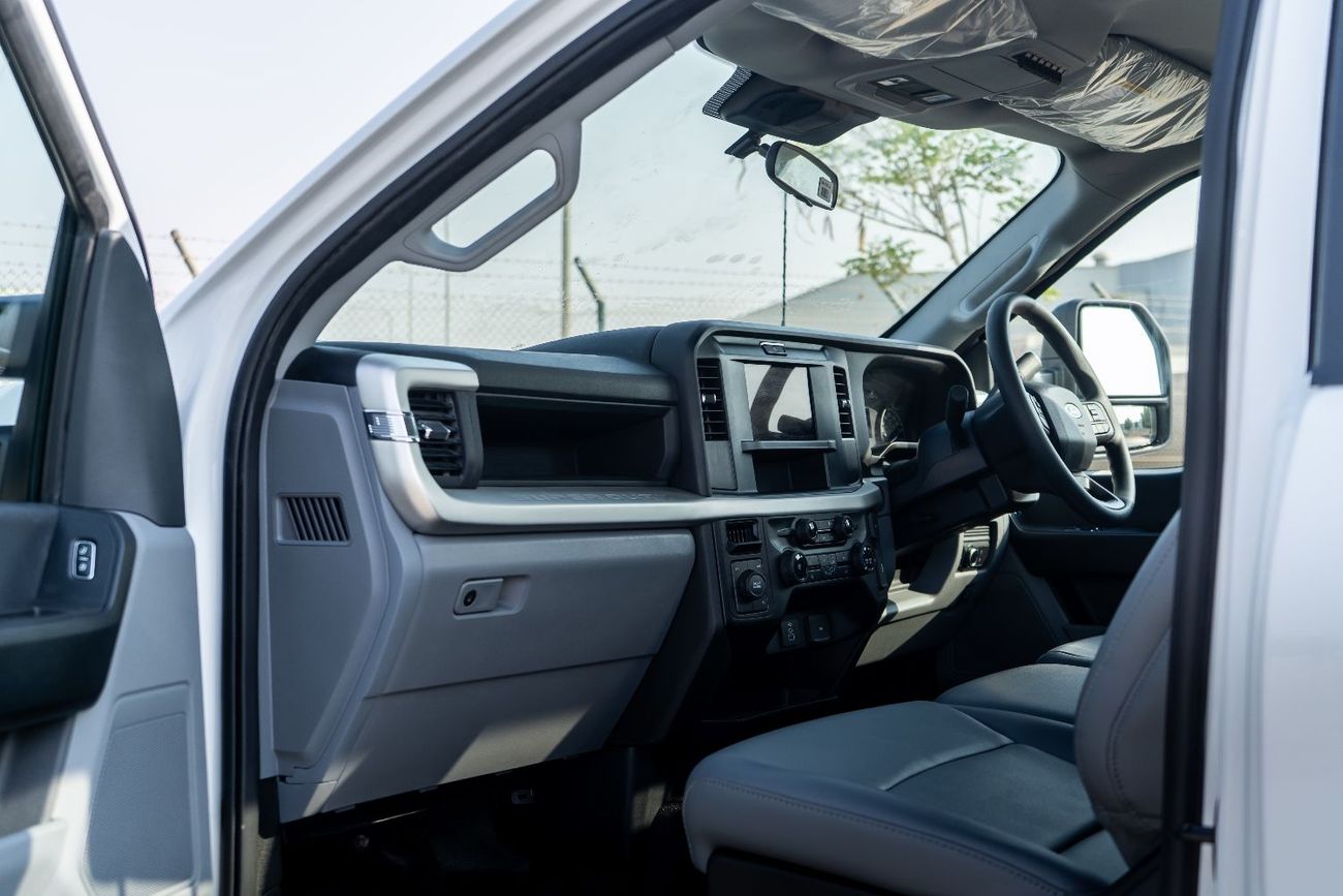 فورد F 550 2025 Ford Super Duty F-550 RIGHT HAND DRIVE (RHD)