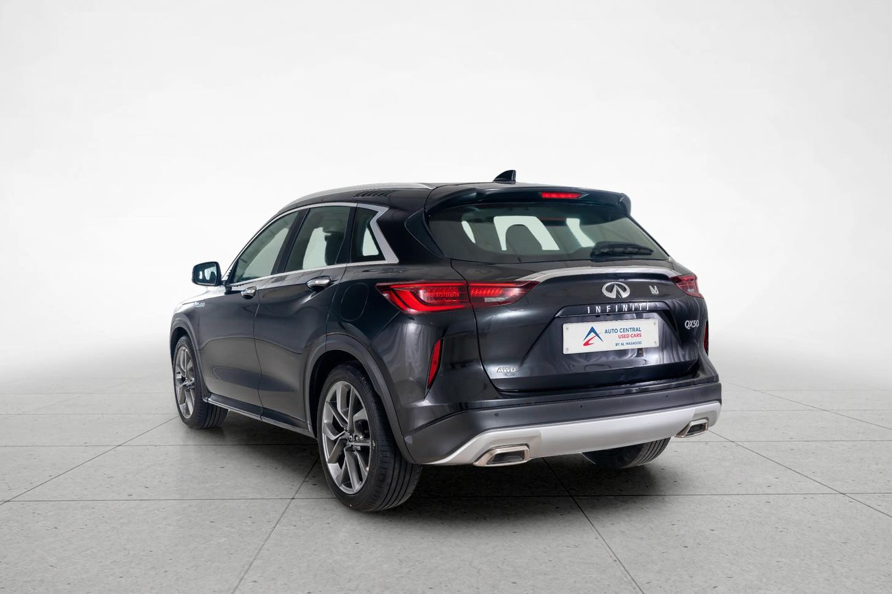 Infiniti QX50 LUXE 2.0